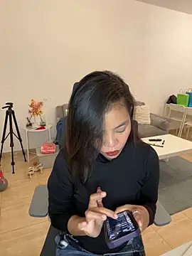 Snapshot of NaughtyMe chatting on December 7, 10:28 pm NaughtyMe online show from December 7, 10:28 pm