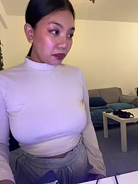 Snapshot of NaughtyMe chatting on January 18, 7:58 pm NaughtyMe online show from January 18, 7:58 pm
