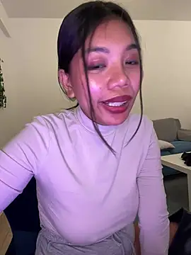 Snapshot of NaughtyMe chatting on January 18, 11:44 pm NaughtyMe online show from January 18, 11:44 pm