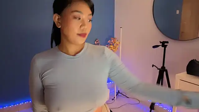 Snapshot of NaughtyMe chatting on October 15, 6:30 pm NaughtyMe online show from October 15, 6:30 pm