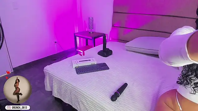 sally rosses online show from April 15, 12:34 pm