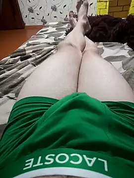 Snapshot of red_red00 chatting on March 9, 7:59 pm red red00 online show from March 9, 7:59 pm