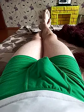 Snapshot of red_red00 chatting on March 18, 10:14 am red red00 online show from March 18, 10:14 am