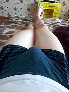 Snapshot of red_red00 chatting on March 20, 9:26 am red red00 online show from March 20, 9:26 am