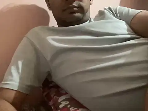 Snapshot of NiceBoy9099 chatting on October 30, 5:46 pm NiceBoy9099 online show from October 30, 5:46 pm