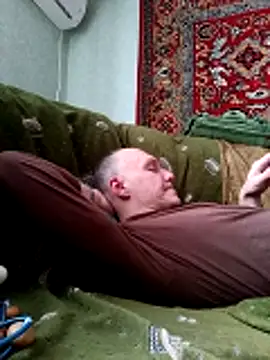 Pineapple04 online show from February 7, 12:31 pm