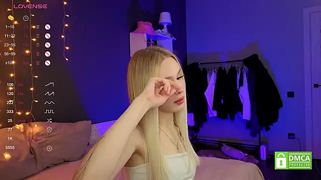 Snapshot of aneta_alisha chatting on October 19, 12:50 pm aneta alisha online show from October 19, 12:50 pm