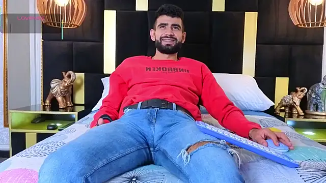 Ethan  Walker online show from October 8, 7:33 pm