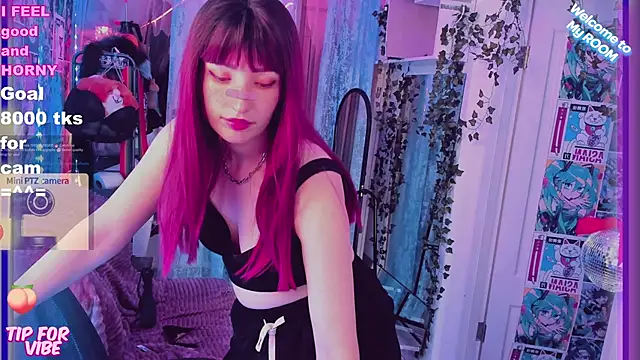 Snapshot of Toxic_Ellies chatting on February 7, 5:29 pm Toxic Ellies online show from February 7, 5:29 pm