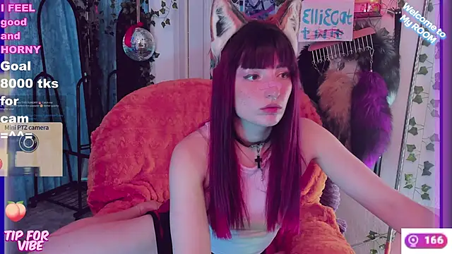 Snapshot of Toxic_Ellies chatting on February 8, 5:18 pm Toxic Ellies online show from February 8, 5:18 pm