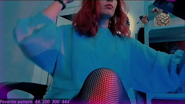 Toxic Ellies online show from May 30, 11:29 am
