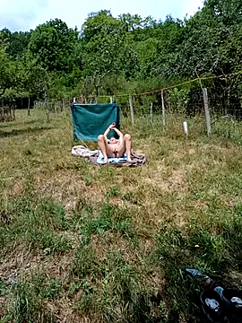 Snapshot of claudeperver68 chatting on July 3, 11:38 am claudeperver68 online show from July 3, 11:38 am