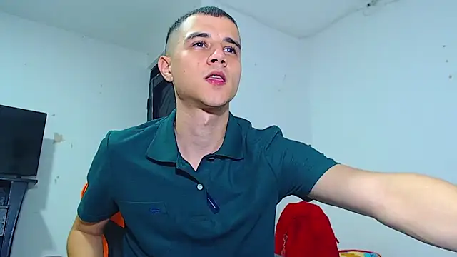 ADAM HOT online show from January 18, 2:26 am