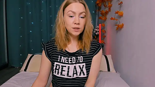 Snapshot of InsatiableFoxX chatting on October 14, 3:24 pm InsatiableFoxX online show from October 14, 3:24 pm