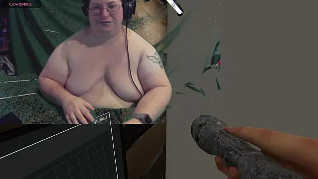 Snapshot of ShibariTurtleDuck chatting on October 11, 12:10 am ShibariTurtleDuck online show from October 11, 12:10 am