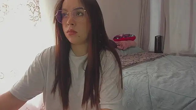 HARLEYNAPIER online show from April 14, 7:31 pm