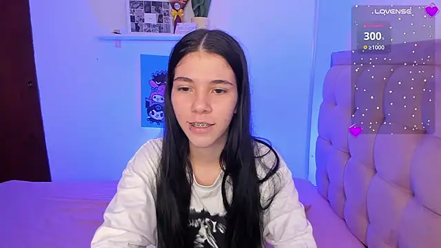 Snapshot of sofi_cute01 chatting on March 6, 2:30 am sofi cute01 online show from March 6, 2:30 am