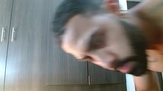 Snapshot of Hendry_ chatting on March 11, 5:05 am Hendry online show from March 11, 5:05 am