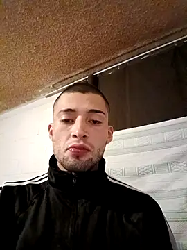 Snapshot of Suggarwhite18CM chatting on October 13, 5:07 am Suggarwhite18CM online show from October 13, 5:07 am