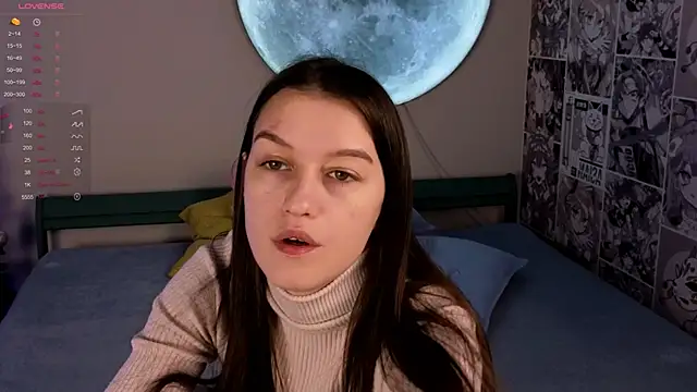 Snapshot of Alice__grace chatting on December 17, 9:16 pm Alice grace online show from December 17, 9:16 pm