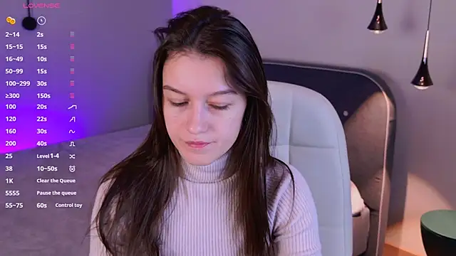 Snapshot of Alice__grace chatting on January 25, 9:46 pm Alice grace online show from January 25, 9:46 pm