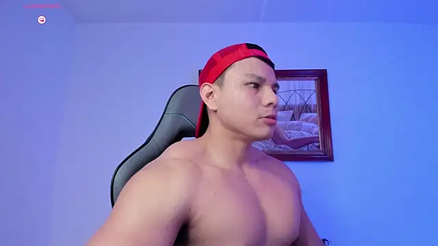 Snapshot of RoyConstance chatting on February 28, 9:27 pm RoyConstance online show from February 28, 9:27 pm