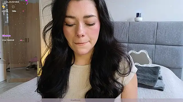 Soffimoon  online show from February 24, 8:29 pm