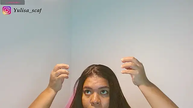 Snapshot of yulissa18 chatting on June 14, 6:21 pm yulissa18 online show from June 14, 6:21 pm