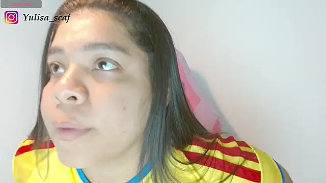 Snapshot of yulissa18 chatting on June 22, 8:06 pm yulissa18 online show from June 22, 8:06 pm