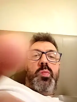 pana1978loco online show from November 12, 11:32 am