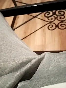 pana1978loco online show from November 22, 5:28 am