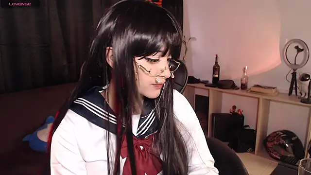 liz-beths online show from November 10, 8:30 pm