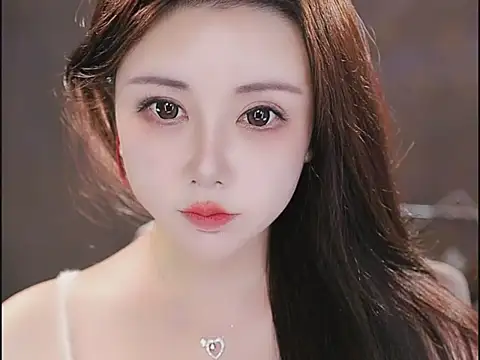 Qiaoqiao  online show from November 13, 5:01 pm