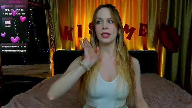  Sandra Tender  online show from March 5, 10:33 am