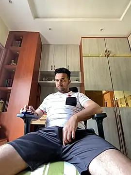 Snapshot of BengaliBabu_Rohan chatting on February 21, 5:56 am BengaliBabu Rohan online show from February 21, 5:56 am