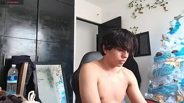 Snapshot of Haruto2001 chatting on December 15, 7:53 pm Haruto2001 online show from December 15, 7:53 pm