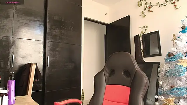 Snapshot of Haruto2001 chatting on December 16, 9:52 pm Haruto2001 online show from December 16, 9:52 pm