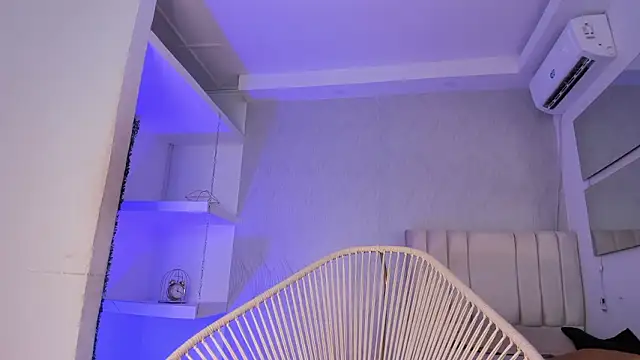 flavia cruz online show from January 31, 7:23 pm