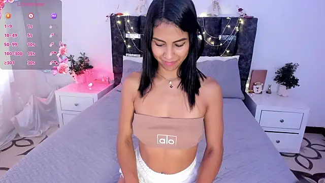 Snapshot of sharonmiller_2_ chatting on December 5, 7:49 pm sharonmiller 2 online show from December 5, 7:49 pm