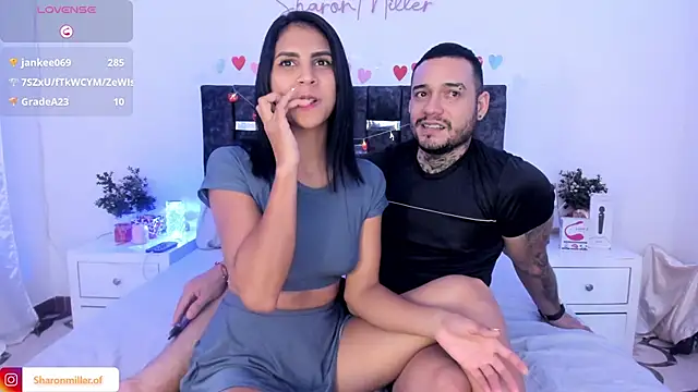 Snapshot of sharonmiller_2_ chatting on February 19, 12:14 am sharonmiller 2 online show from February 19, 12:14 am