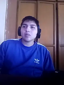 Snapshot of LoganFinds chatting on November 17, 2:12 pm LoganFinds online show from November 17, 2:12 pm