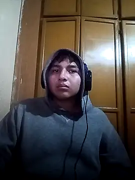 Snapshot of LoganFinds chatting on November 28, 4:15 am LoganFinds online show from November 28, 4:15 am