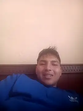 Snapshot of LoganFinds chatting on December 16, 6:57 pm LoganFinds online show from December 16, 6:57 pm