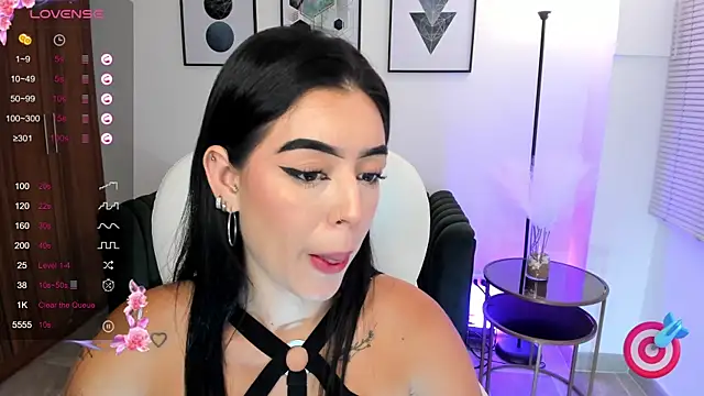 Snapshot of zoee_jackson chatting on February 5, 6:59 pm zoee jackson online show from February 5, 6:59 pm