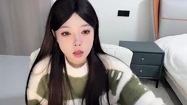 Snapshot of Q-ing chatting on January 7, 4:48 pm Q-ing online show from January 7, 4:48 pm