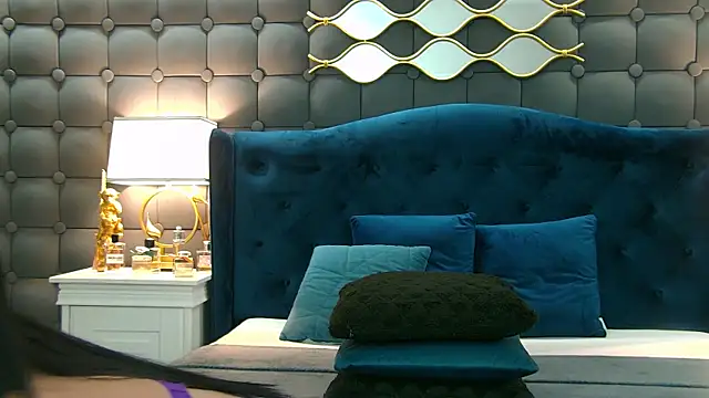 Snapshot of LeyaCass chatting on January 15, 12:15 pm LeyaCass online show from January 15, 12:15 pm