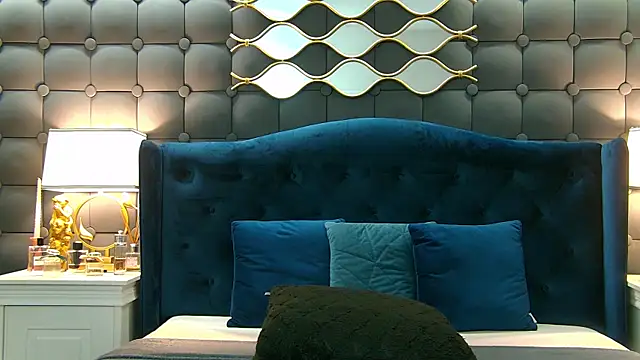 Snapshot of LeyaCass chatting on January 24, 7:41 am LeyaCass online show from January 24, 7:41 am