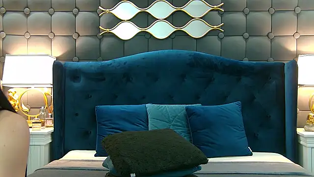 Snapshot of LeyaCass chatting on January 26, 7:32 am LeyaCass online show from January 26, 7:32 am