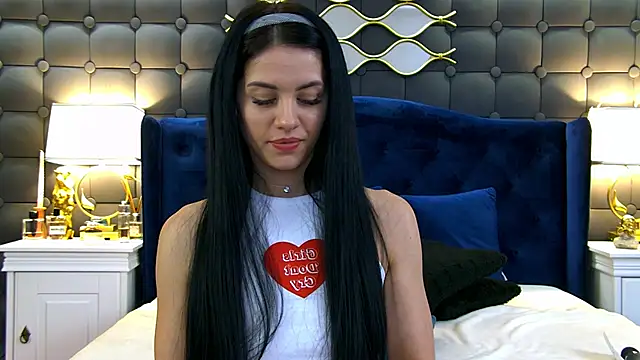 Snapshot of LeyaCass chatting on February 20, 12:04 pm LeyaCass online show from February 20, 12:04 pm