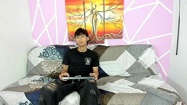 Fresahot2005 online show from January 25, 7:07 pm